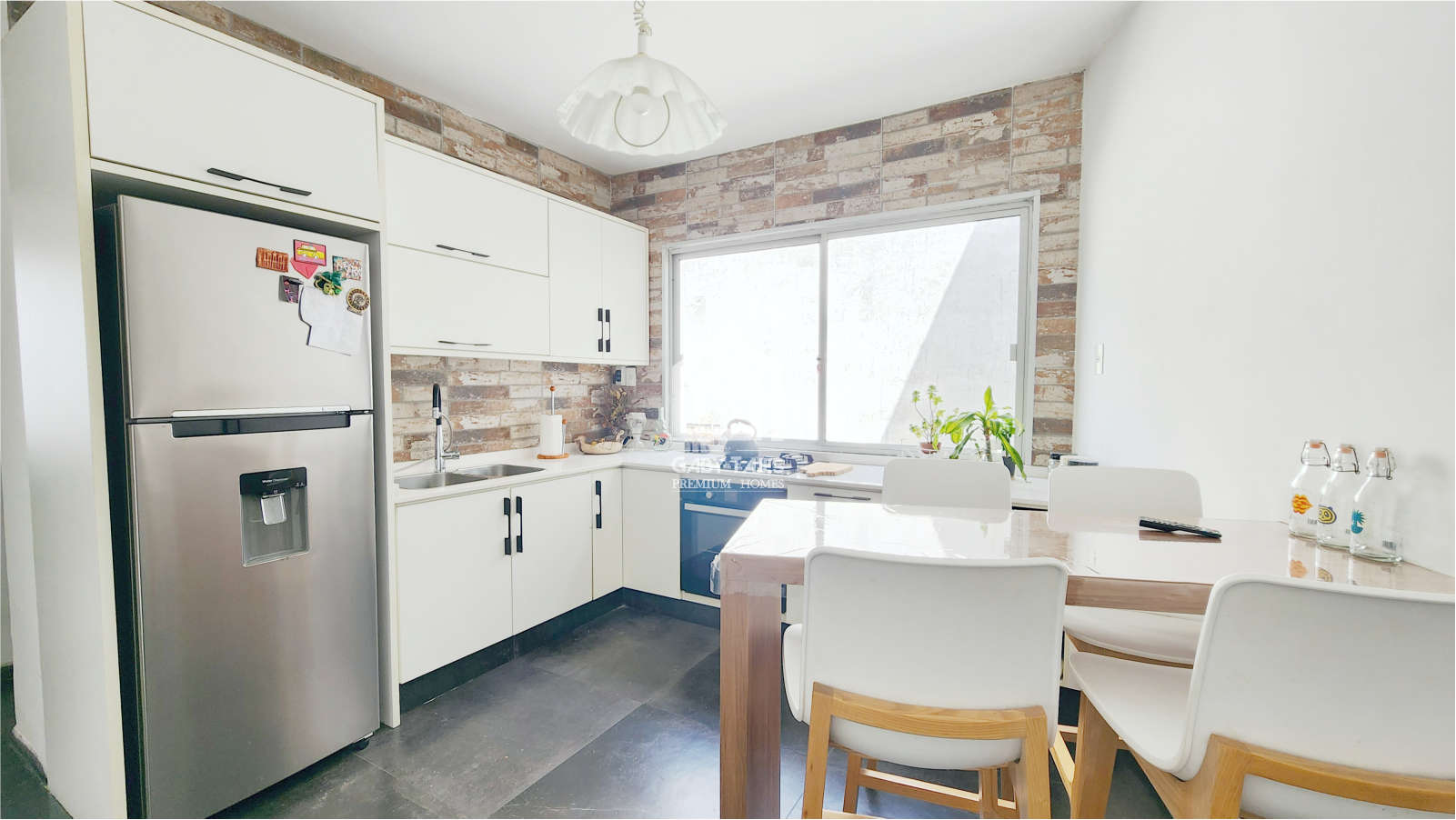 Venta Apartamento 3 Dormitorios 2 Baños Centro Zelmar Michelini Gaby Tajes Inmobiliaria