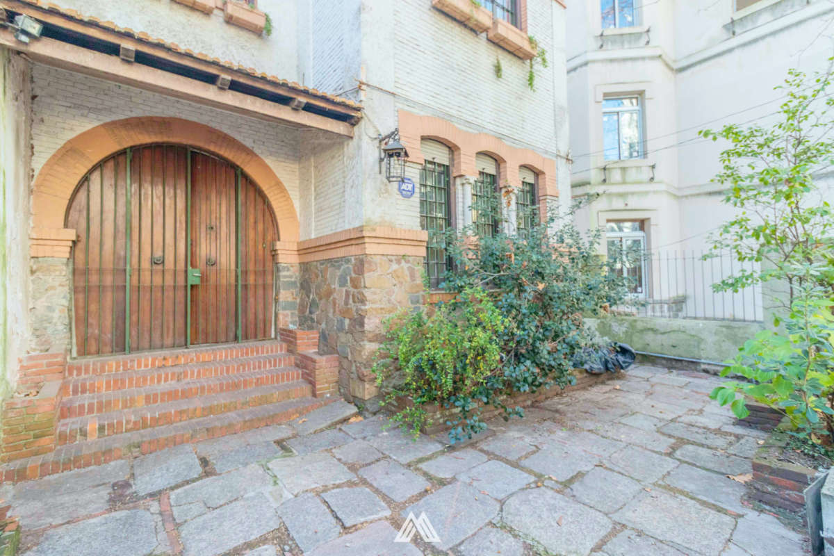 Venta casona pocitos 4 dormitorios gaby tajes inmobiliaria 098013047