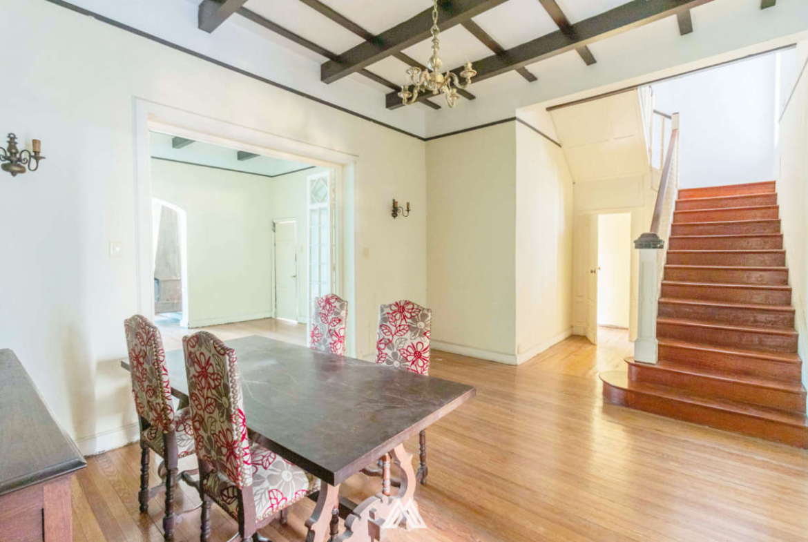 Venta casona pocitos 4 dormitorios gaby tajes inmobiliaria 098013047