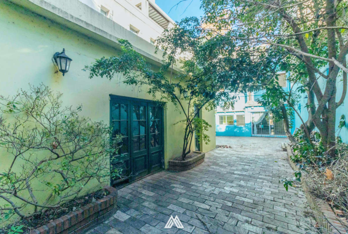 Venta casona pocitos 4 dormitorios gaby tajes inmobiliaria 098013047