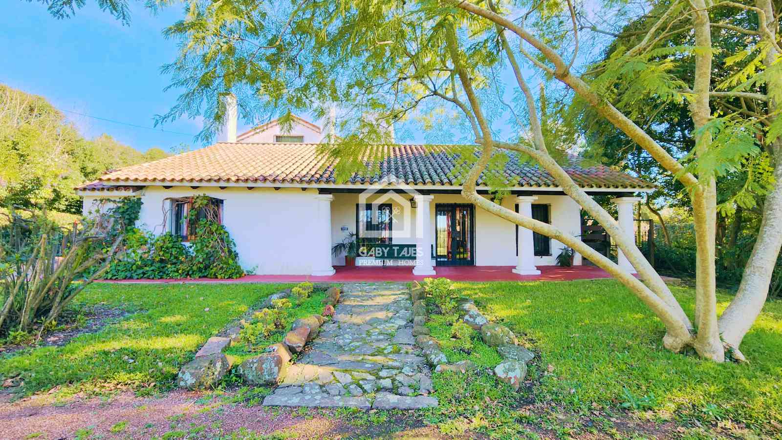 Venta Casa Quinta Colón 8 Dormitorios