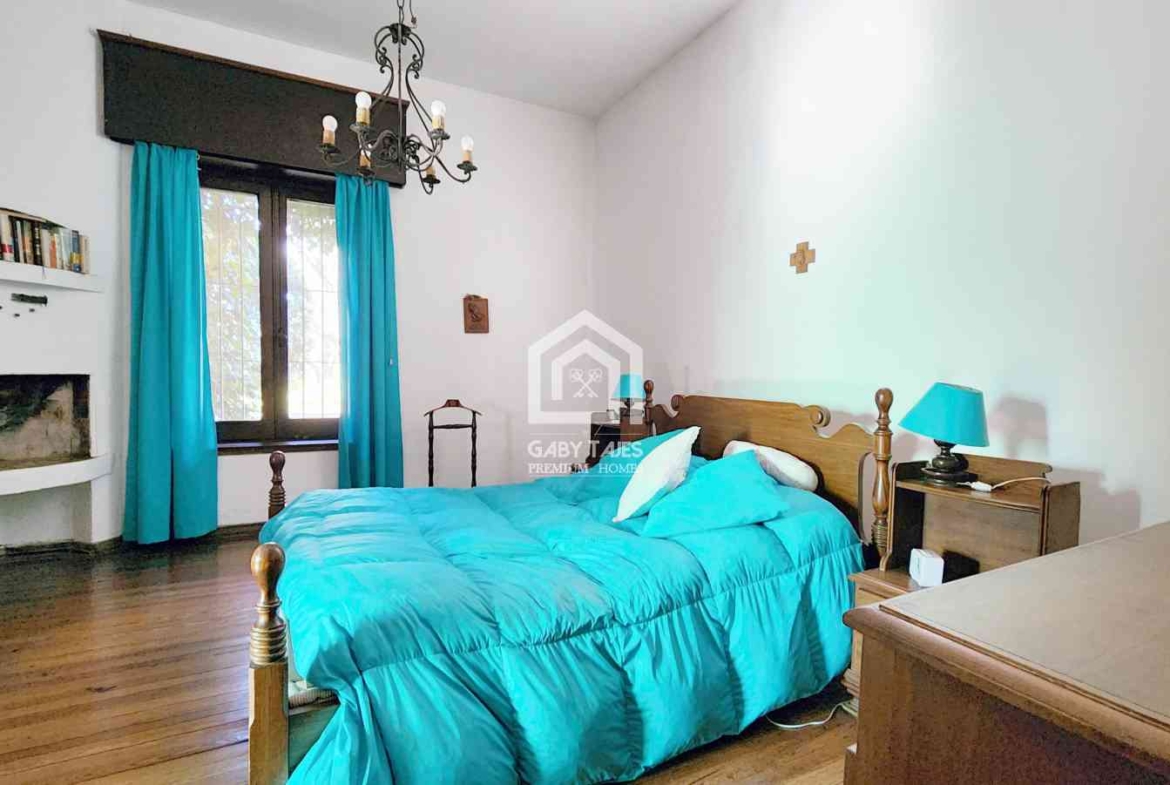 Venta Casa Quinta Colón 8 Dormitorios
