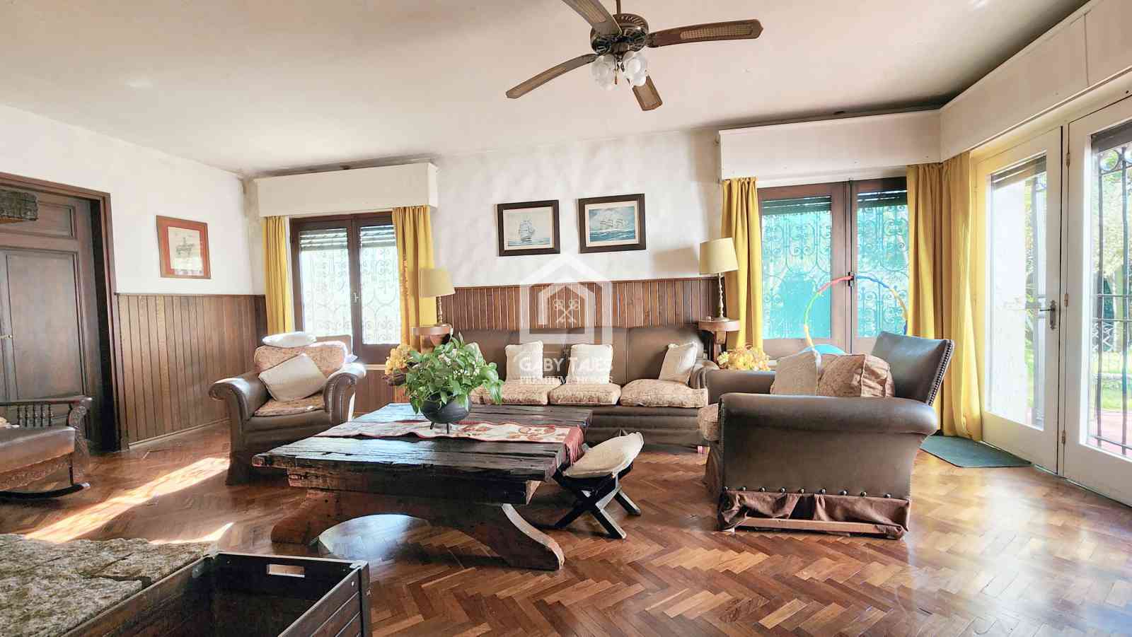 Venta Casa Quinta Colón 8 Dormitorios