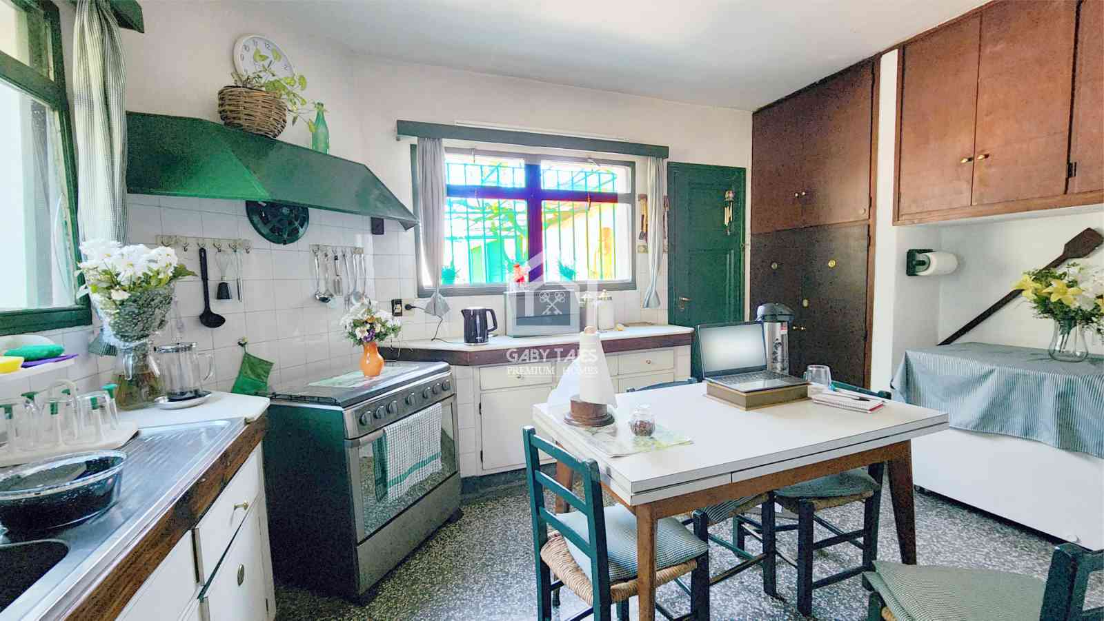 Venta Casa Quinta Colón 8 Dormitorios