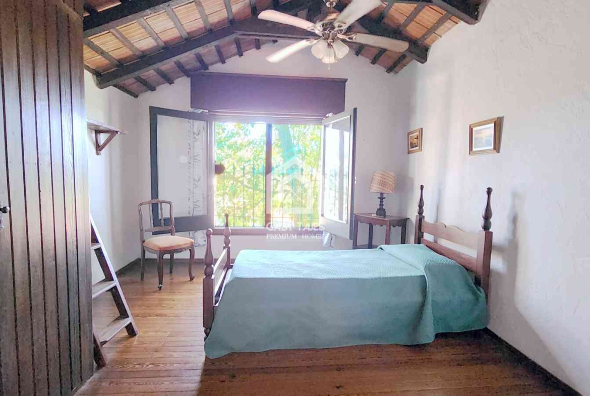 Venta Casa Quinta Colón 8 Dormitorios