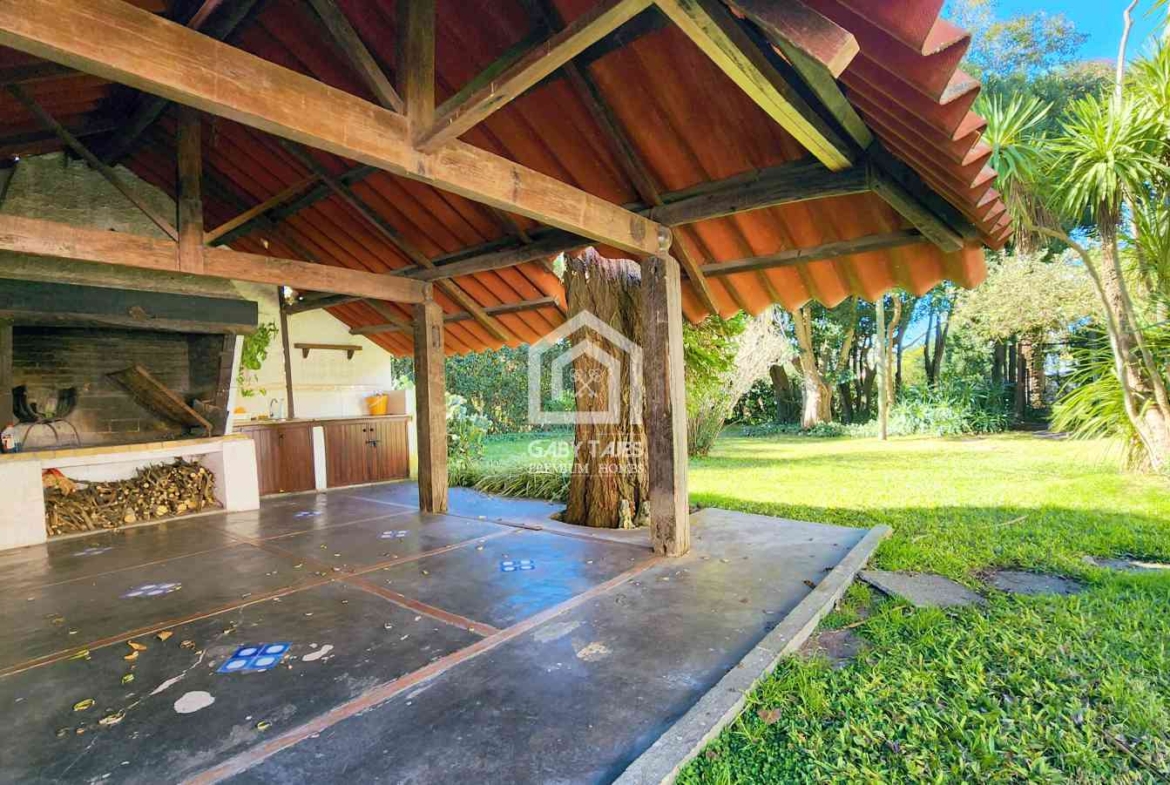 Venta Casa Quinta Colón 8 Dormitorios