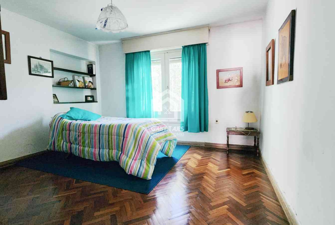 Venta Casa Quinta Colón 8 Dormitorios