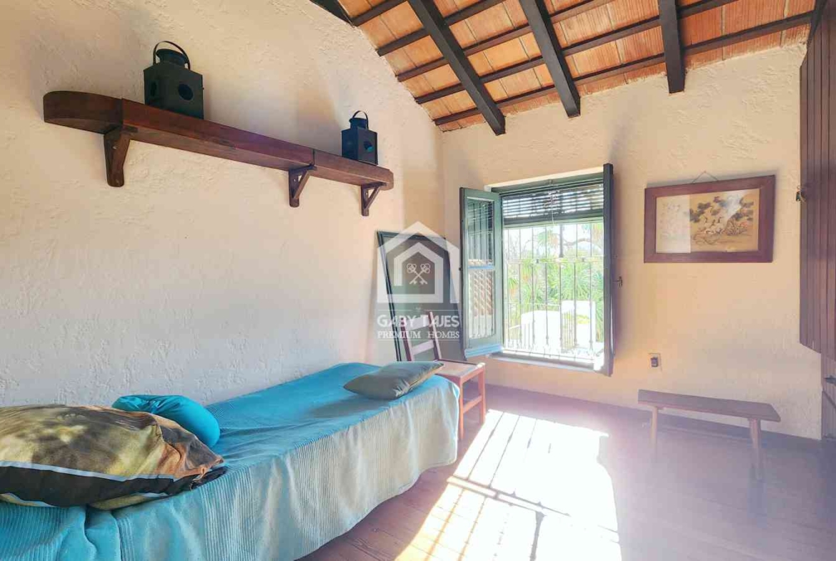 Venta Casa Quinta Colón 8 Dormitorios