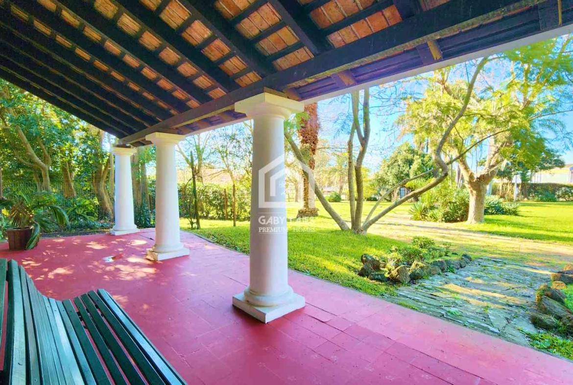 Venta Casa Quinta Colón 8 Dormitorios