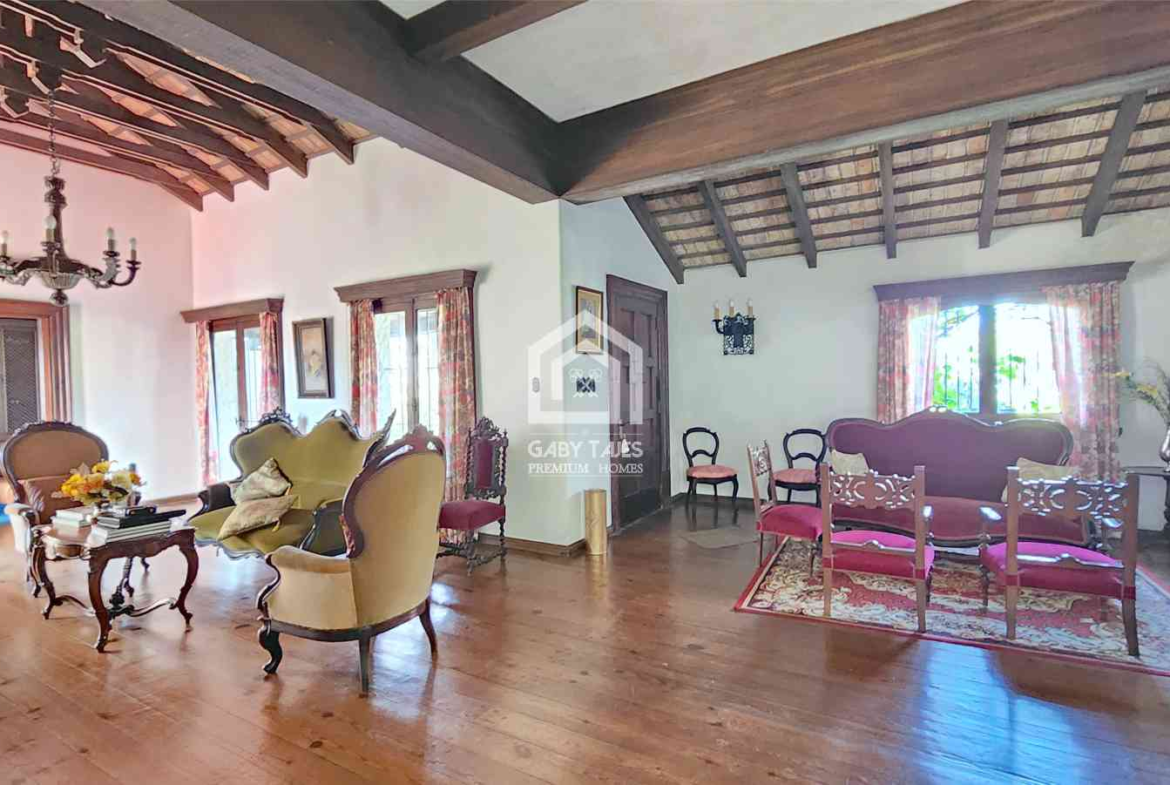 Venta Casa Quinta Colón 8 Dormitorios