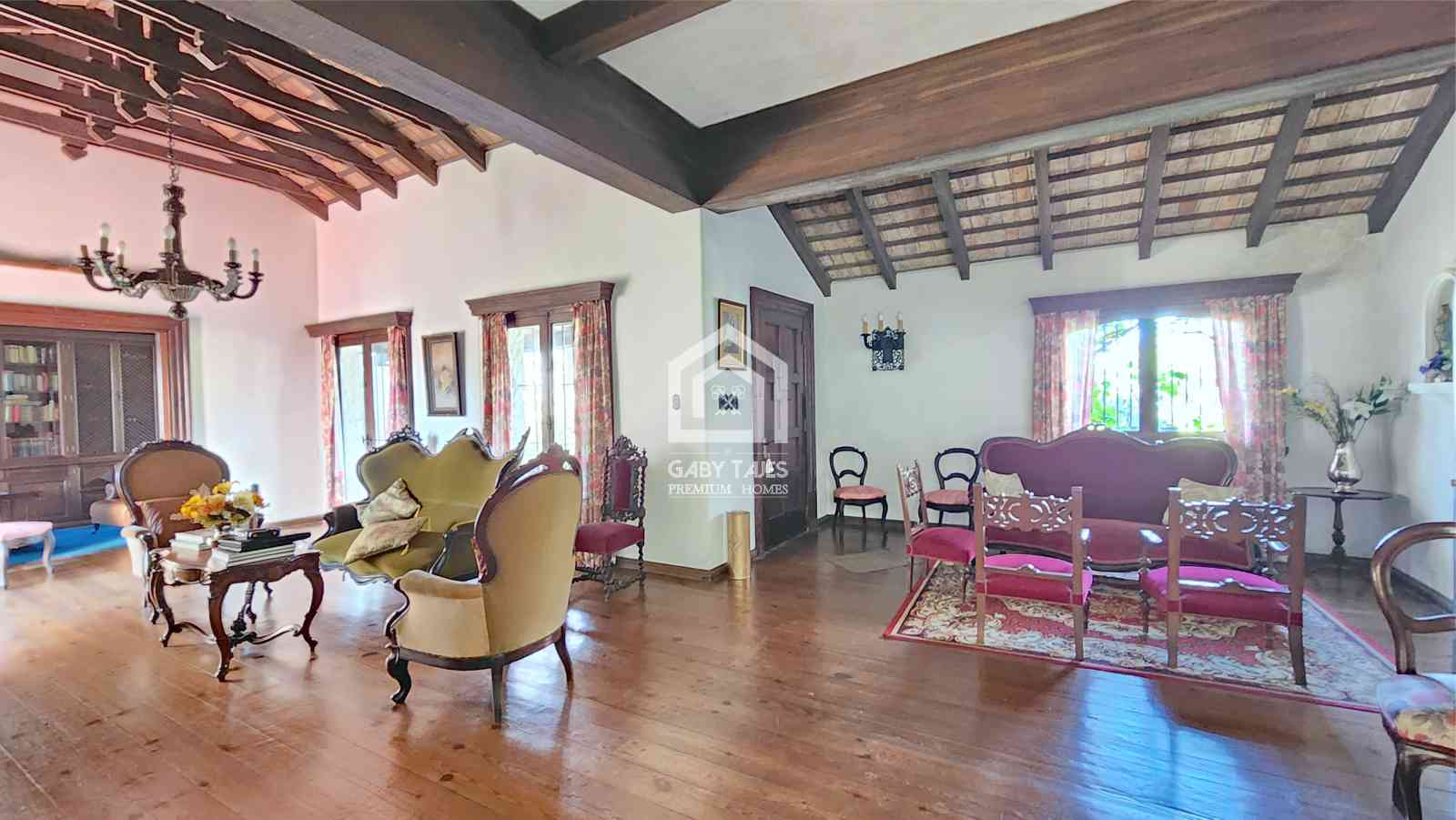 Venta Casa Quinta Colón 8 Dormitorios