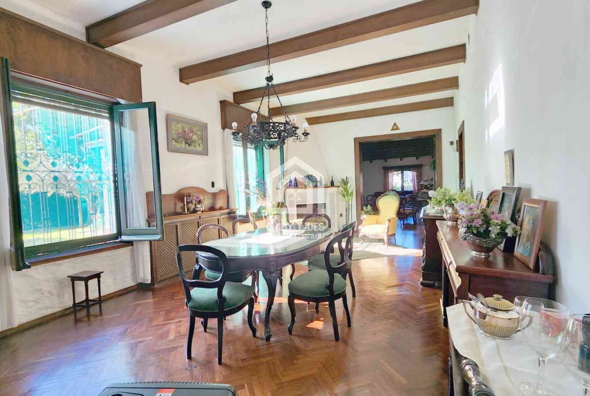 Venta Casa Quinta Colón 8 Dormitorios